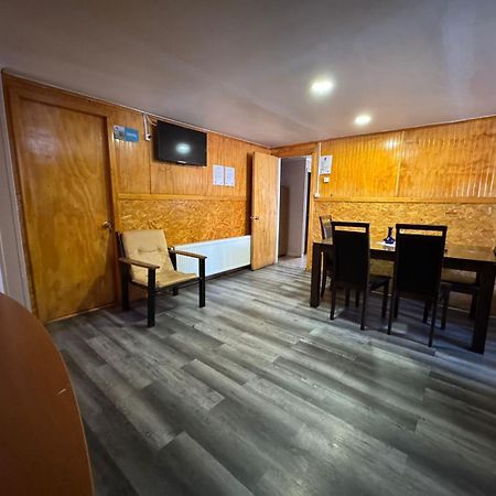 World'S End Hostal Пуерто Наталес Екстериор снимка