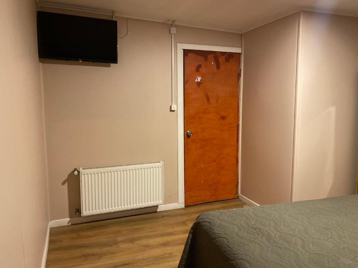 World'S End Hostal Пуерто Наталес Екстериор снимка