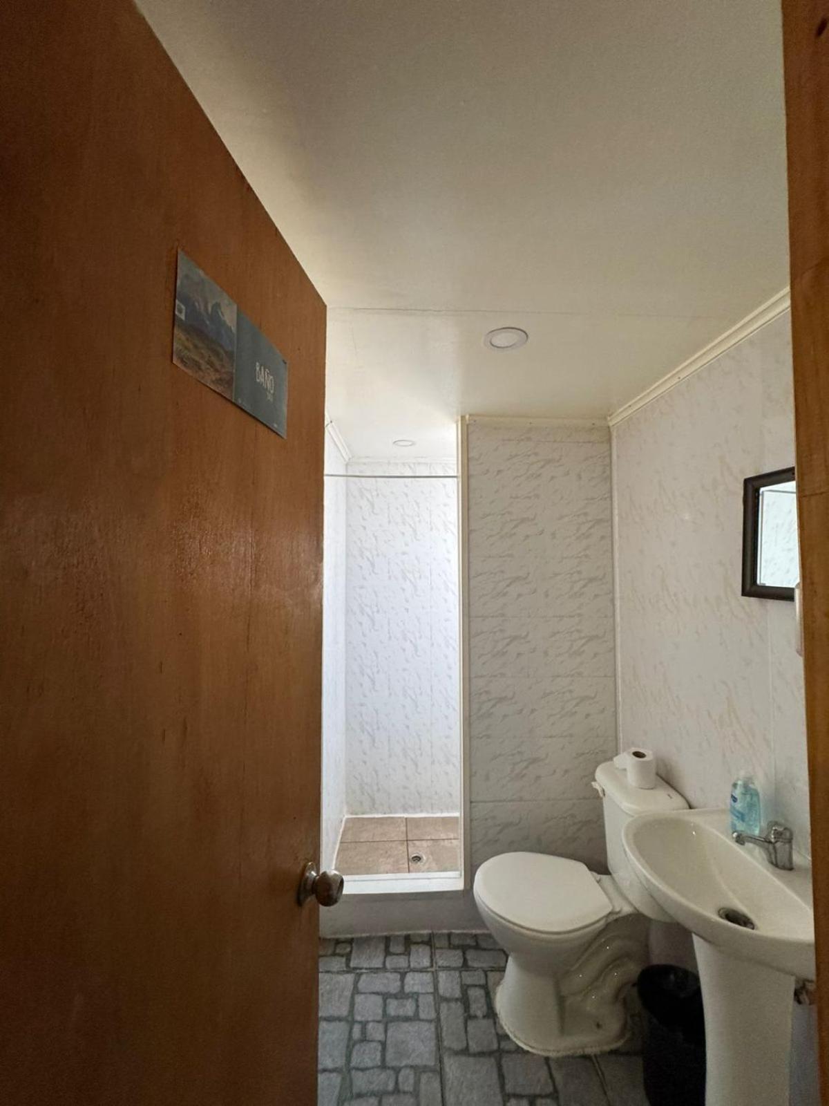 World'S End Hostal Пуерто Наталес Екстериор снимка