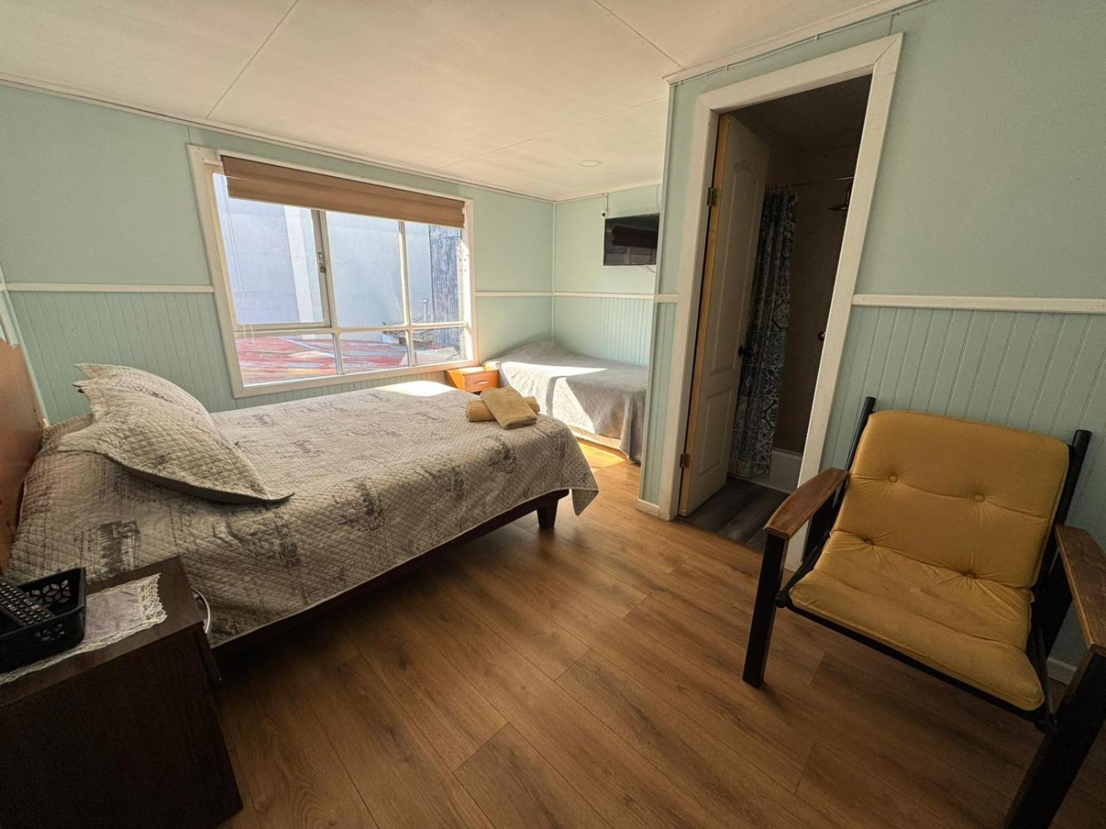 World'S End Hostal Пуерто Наталес Екстериор снимка
