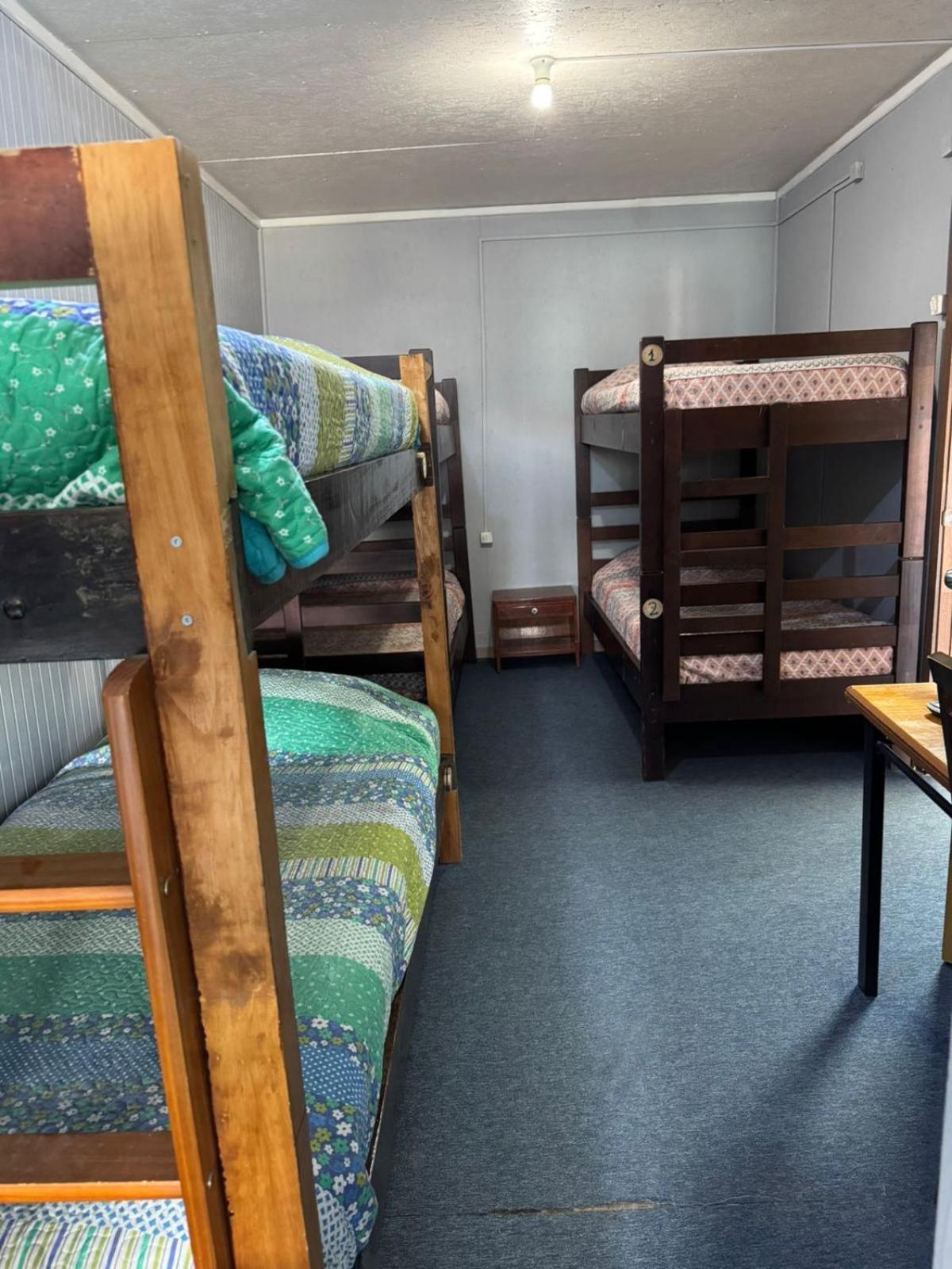 World'S End Hostal Пуерто Наталес Екстериор снимка